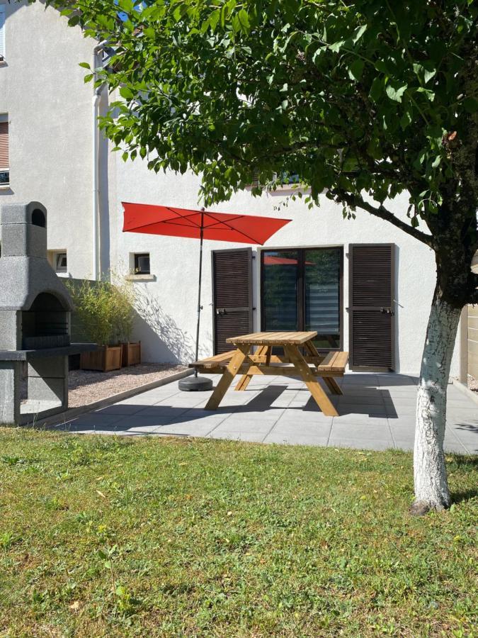 Maison Chaleureuse Au Coeur Du Village Raddon Esterno foto